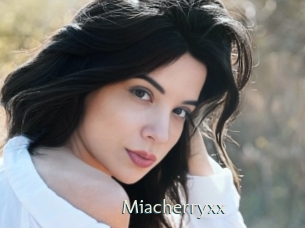 Miacherryxx